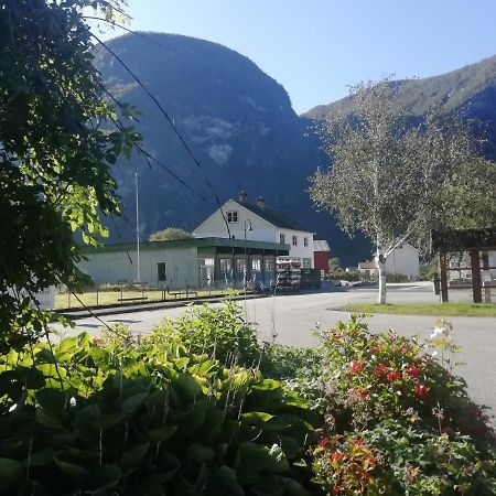 Adventure Hotel & Guesthouse Eidfjord New Exterior foto
